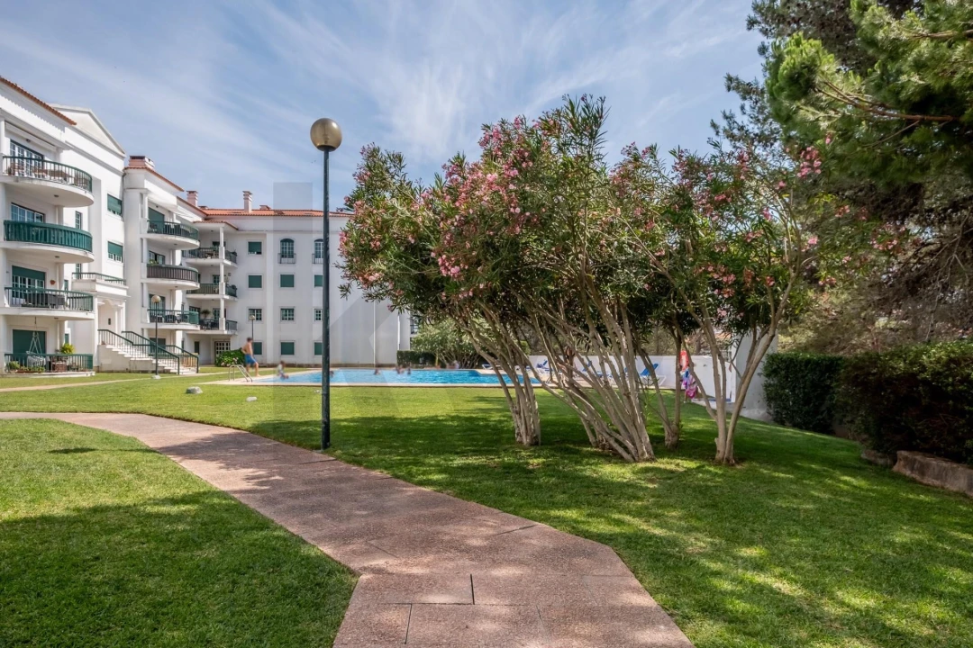 Apartamento T2 para Venda em Alcabideche Foto 2