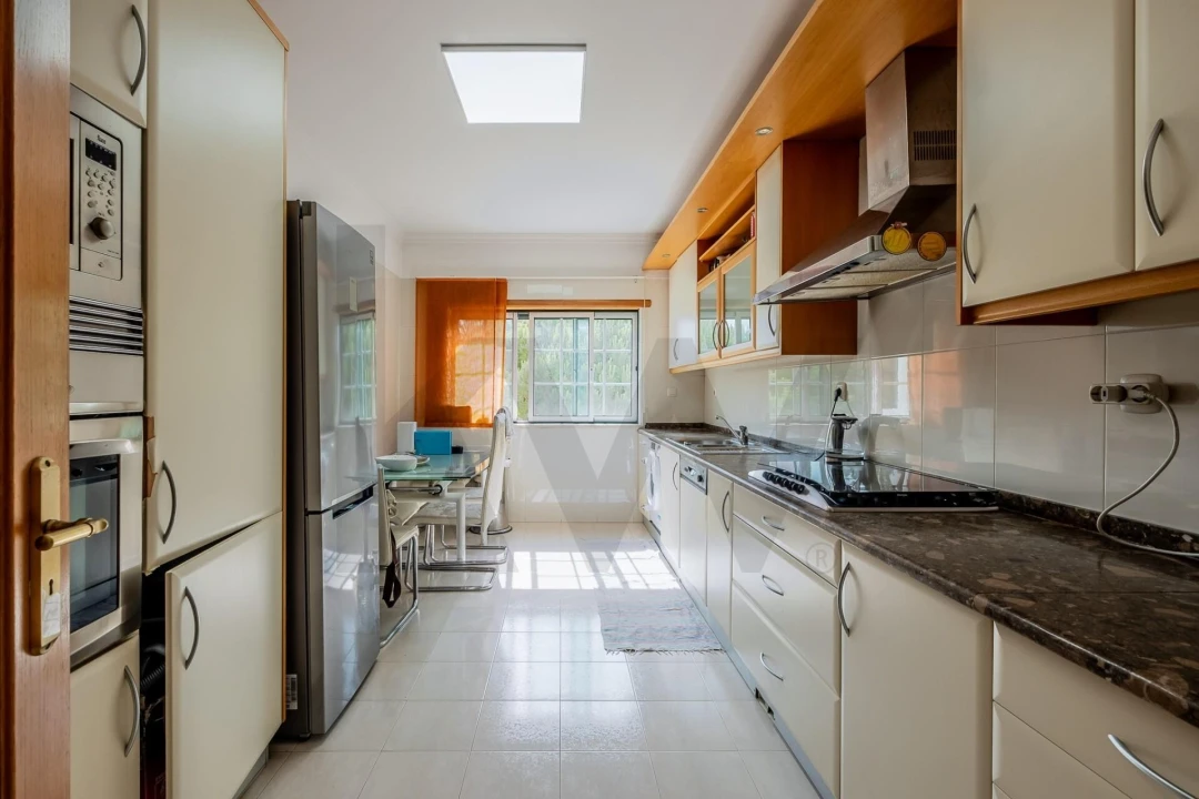 Apartamento T2 para Venda em Alcabideche Foto 12