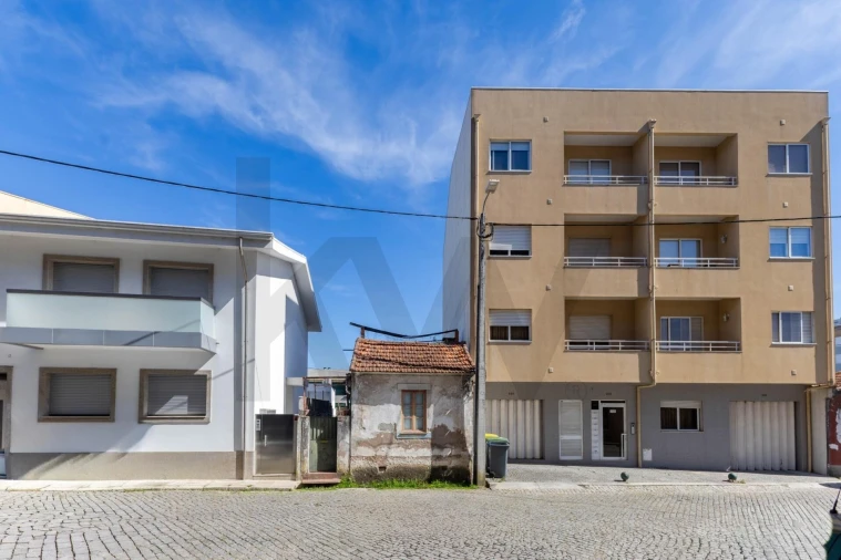 Moradia T2 para Venda em Cidade da Maia Foto 2