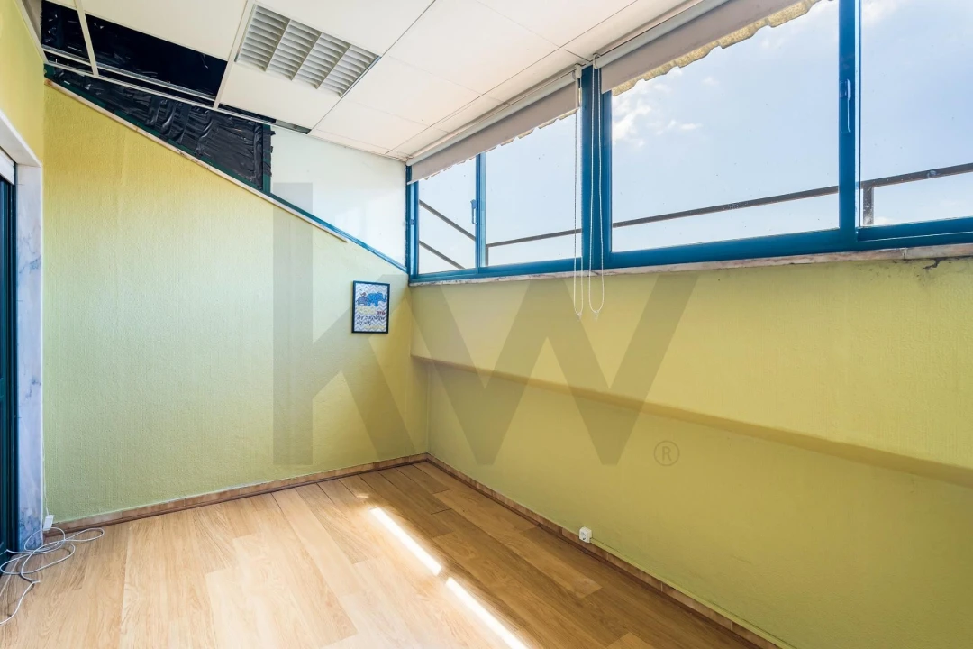 Apartamento T2 para Venda em Queluz e Belas Foto 20