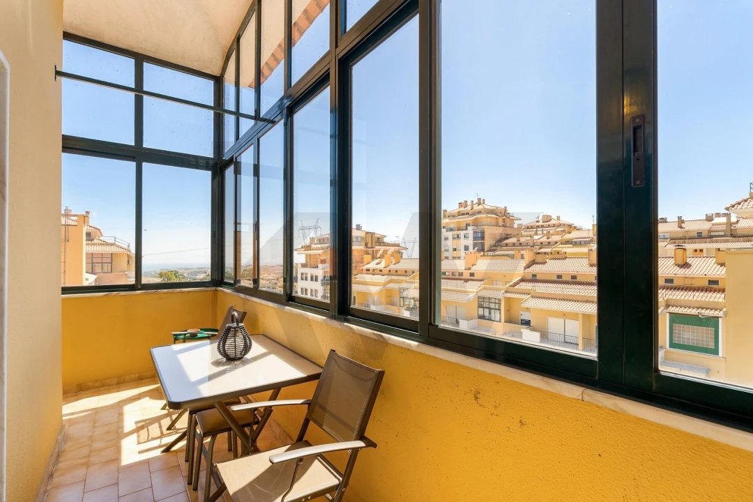 Apartamento T2 para Venda em Queluz e Belas Foto 4