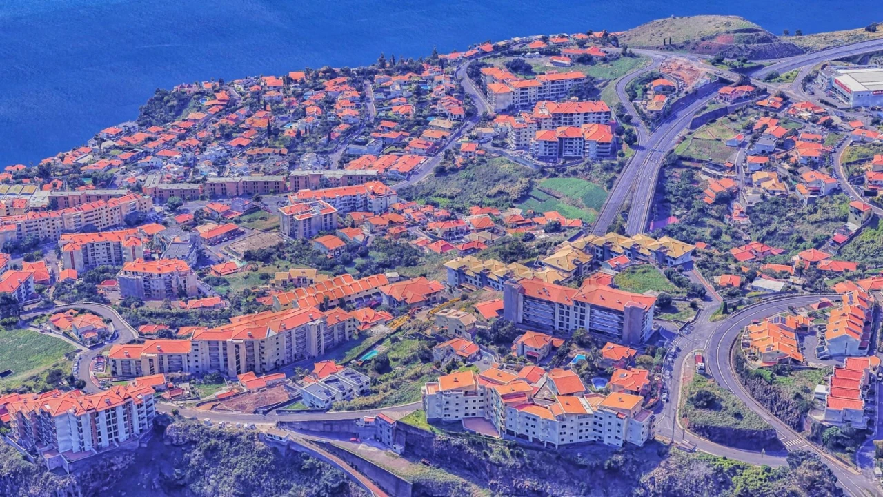 Moradia T3 para Venda em Caniço Foto 2