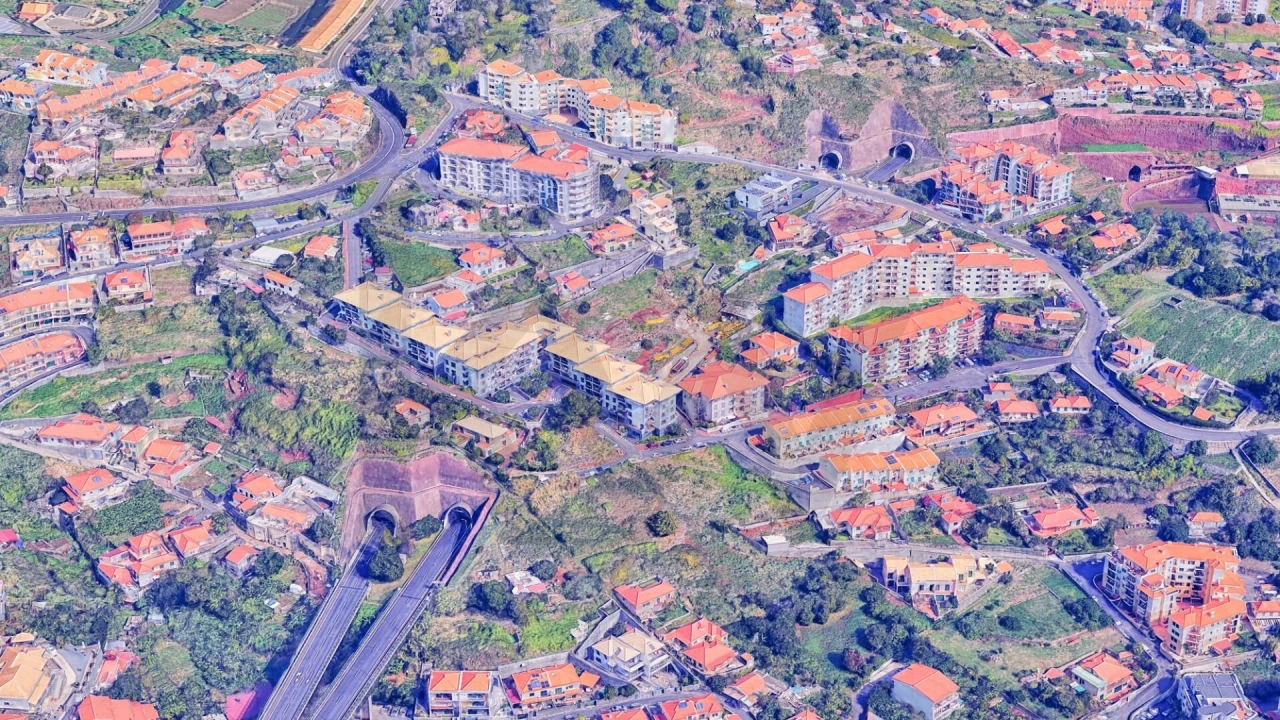 Moradia T3 para Venda em Caniço Foto 7