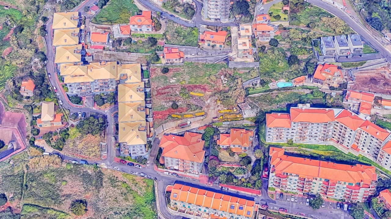 Moradia T3 para Venda em Caniço Foto 11