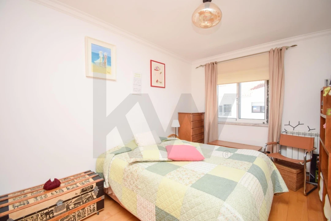 Apartamento T4 para Venda em Carcavelos e Parede Foto 23