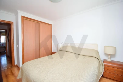 Apartamento T4 para Venda em Carcavelos e Parede