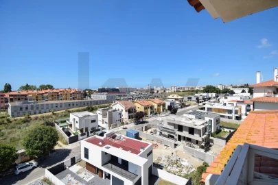Apartamento T4 para Venda em Carcavelos e Parede