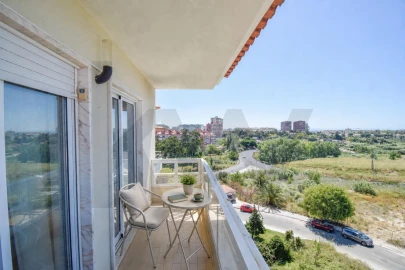 Apartamento T4 para Venda em Carcavelos e Parede