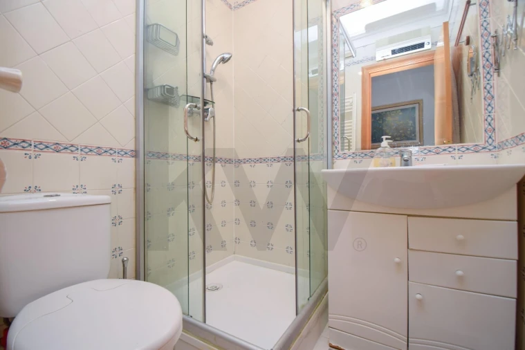Apartamento T4 para Venda em Carcavelos e Parede Foto 14