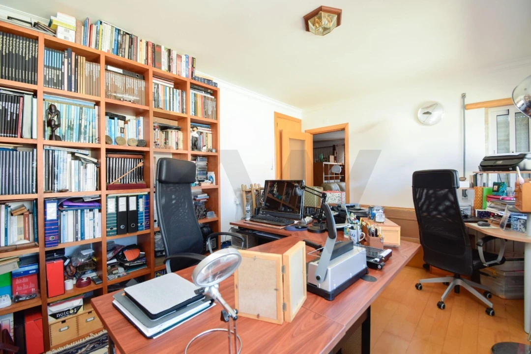 Apartamento T4 para Venda em Carcavelos e Parede Foto 12