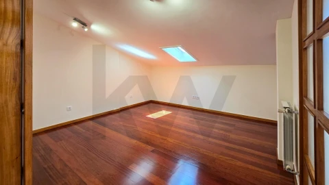 Apartamento T3 para Venda em São Felix da Marinha