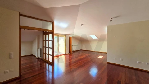 Apartamento T3 para Venda em São Felix da Marinha