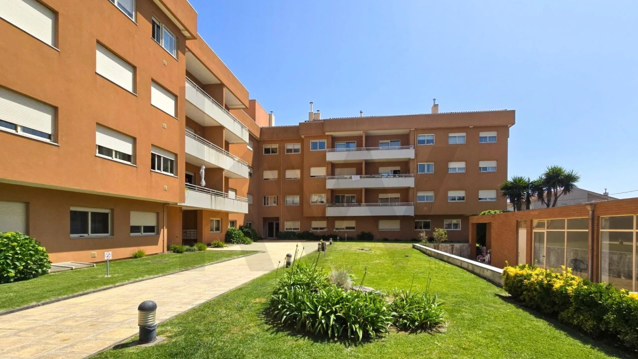 Apartamento T3 para Venda em São Felix da Marinha Foto 1