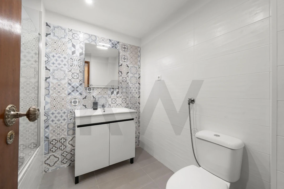 Apartamento T2 para Venda em Porches Foto 11