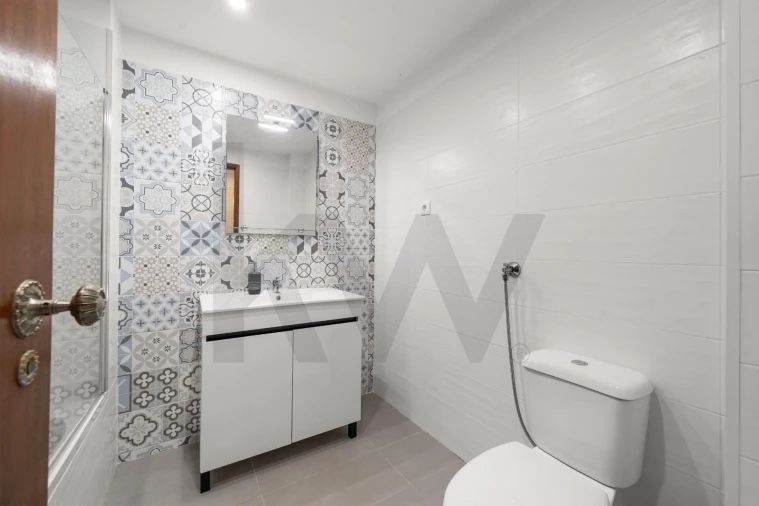 Apartamento T2 para Venda em Porches Foto 11