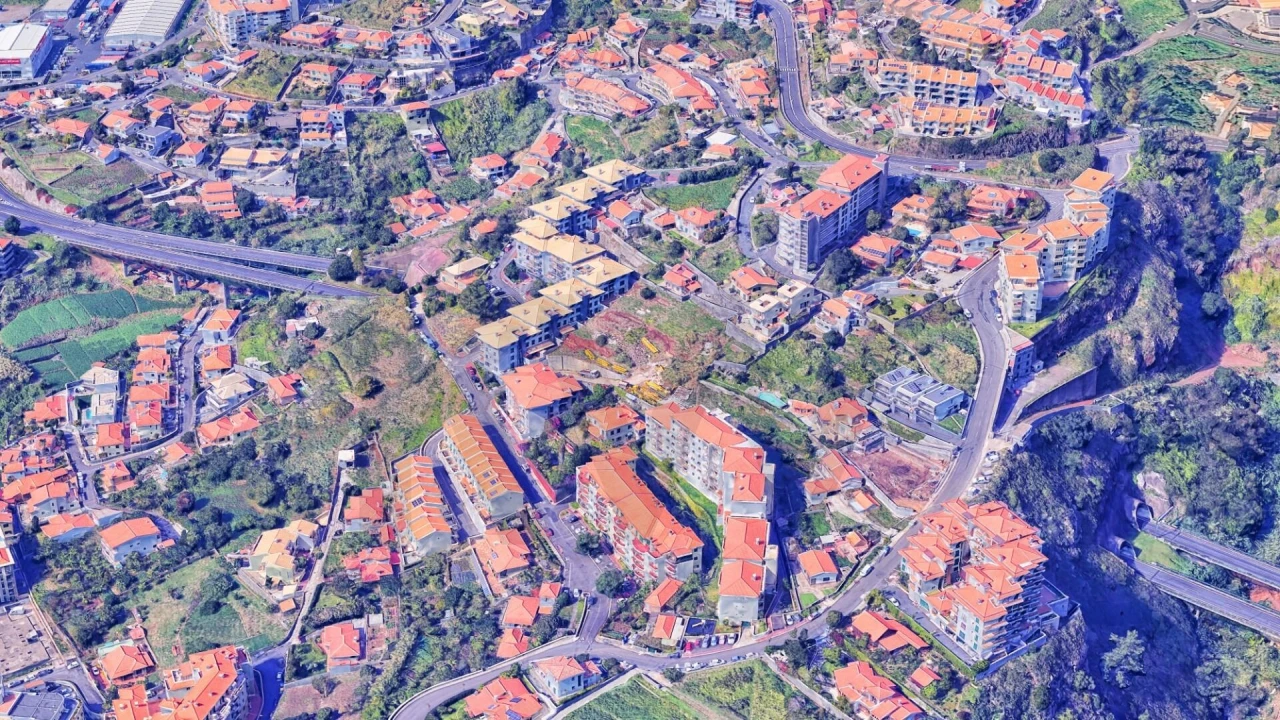 Moradia T3 para Venda em Caniço Foto 3