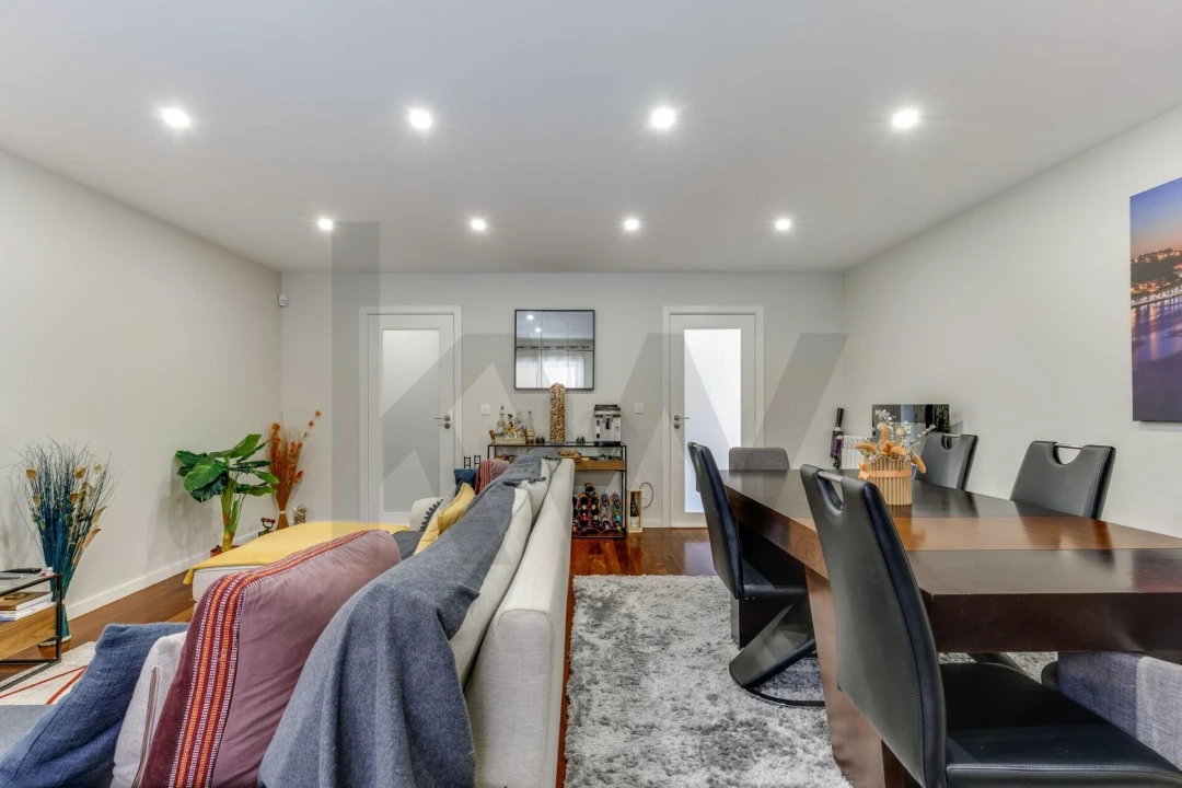 Apartamento T2 para Venda em Ramalde Foto 17
