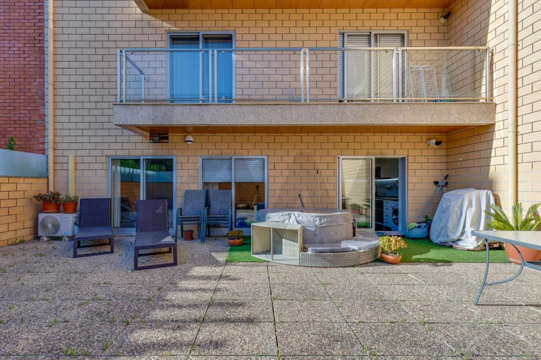 Apartamento T2 para Venda em Ramalde Foto 24