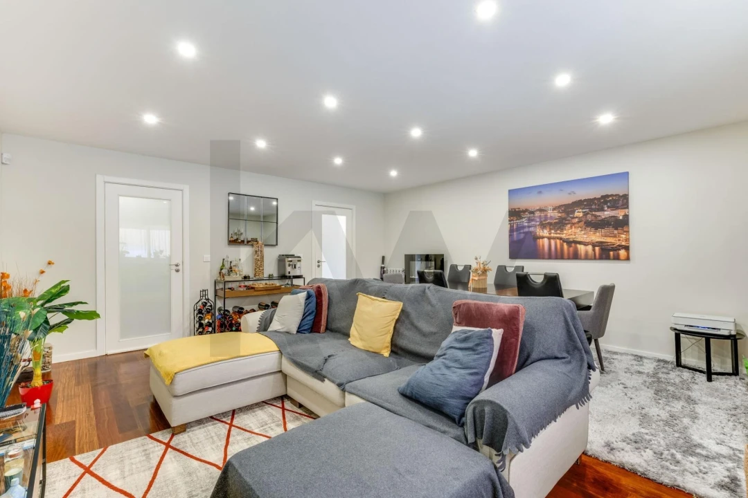 Apartamento T2 para Venda em Ramalde Foto 5