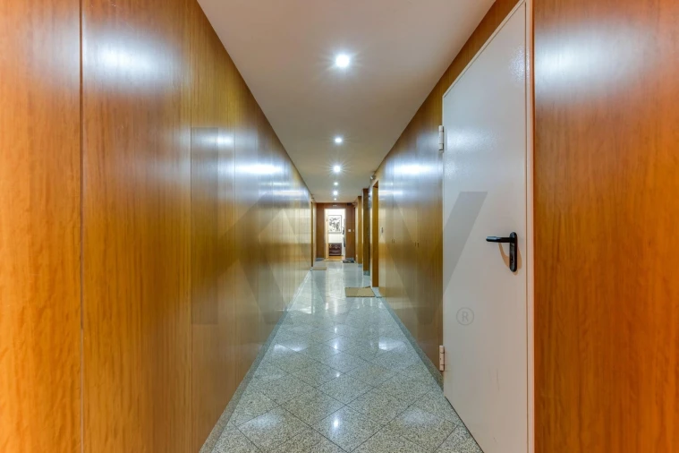 Apartamento T2 para Venda em Ramalde Foto 34