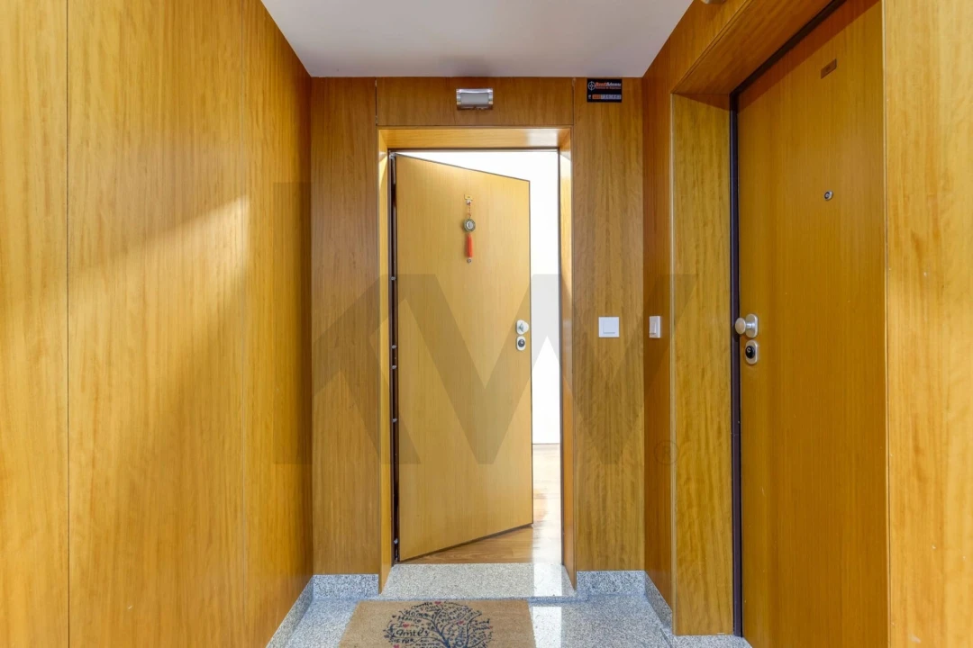 Apartamento T2 para Venda em Ramalde Foto 33