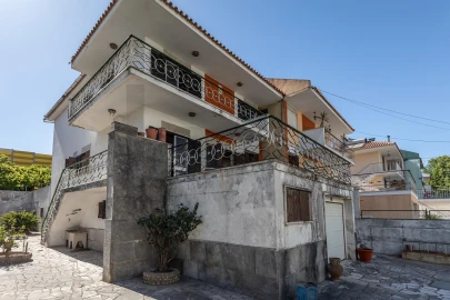 Moradia T5 para Venda em Loures