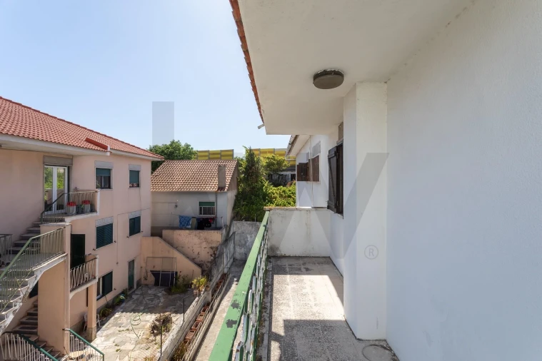 Moradia T5 para Venda em Loures Foto 32