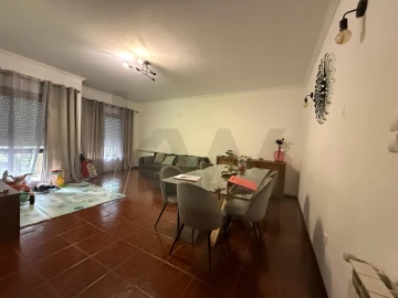 Apartamento T3 para Venda em Avelãs de Ambom e Rocamondo