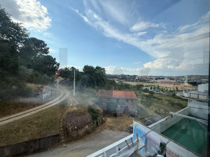 Apartamento T3 para Venda em Avelãs de Ambom e Rocamondo Foto 31
