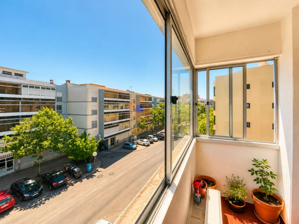 Apartamento T1 para Venda em Laranjeiro e Feijó Foto 10
