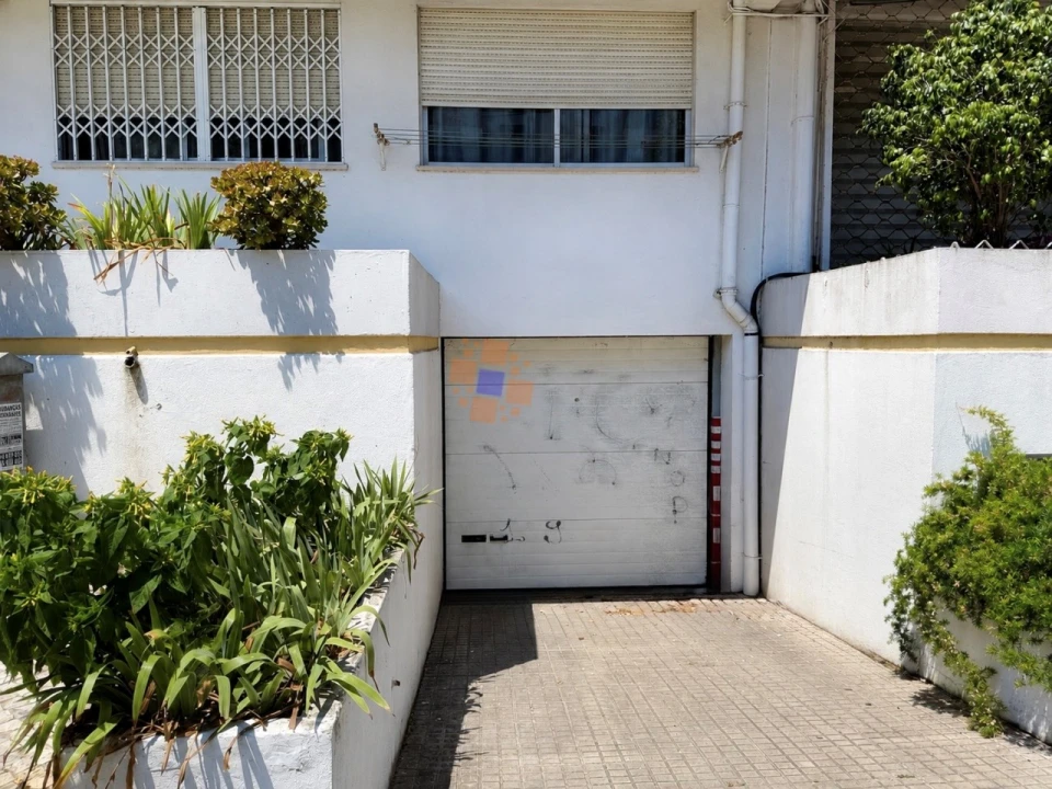 Apartamento T1 para Venda em Laranjeiro e Feijó Foto 15