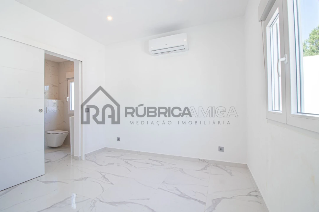 Moradia T2 para Venda em Loule (São Clemente) Foto 11