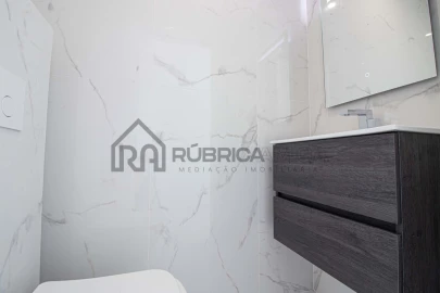 Moradia T2 para Venda em Loule (São Clemente)