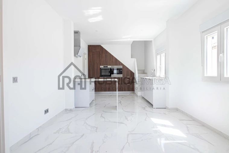 Moradia T2 para Venda em Loule (São Clemente) Foto 6