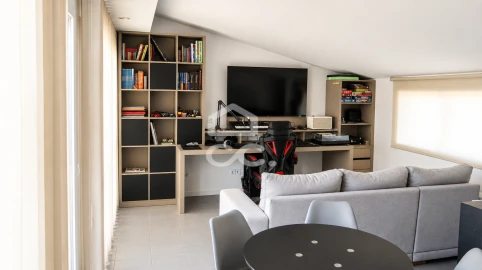 Moradia T4 para Venda em Creixomil
