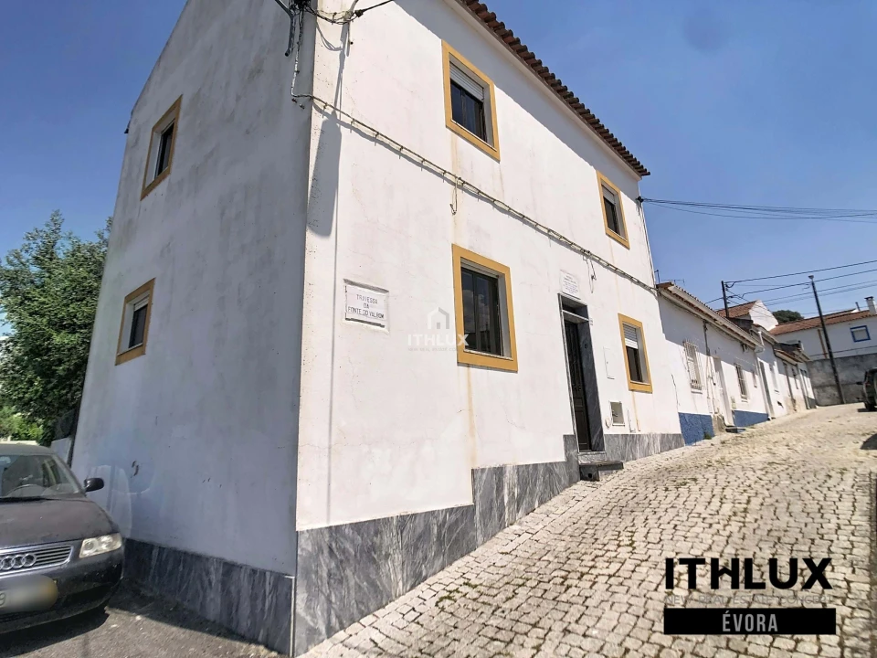 Moradia T3 para Venda em Arraiolos Foto 1