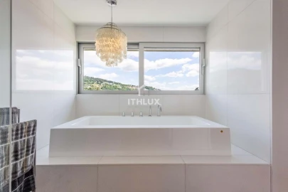 Apartamento T3 para Venda em Oliveira, São Paio e São Sebastião