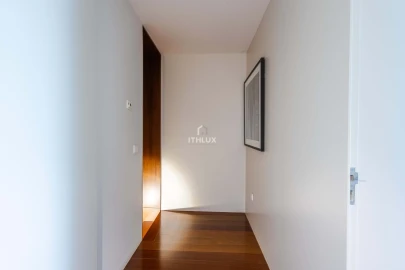 Apartamento T3 para Venda em Oliveira, São Paio e São Sebastião