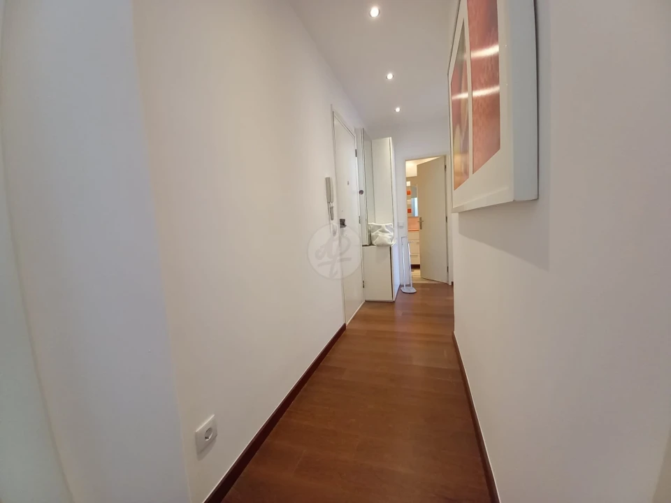 Apartamento T1 para Venda em Lagos (São Sebastião e Santa Maria) Foto 2