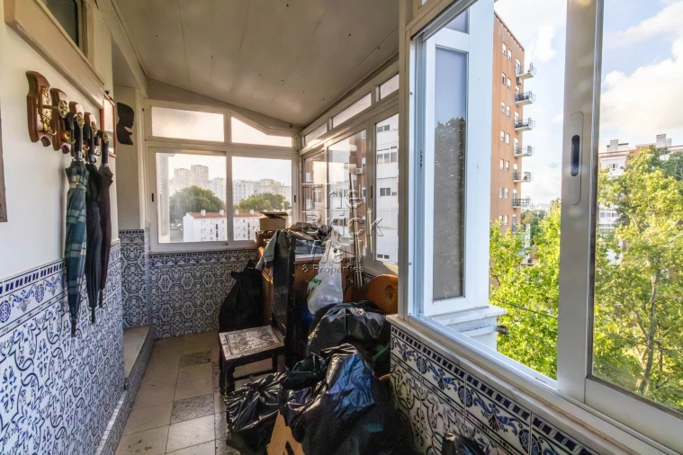 Apartamento T2 para Venda em Olivais Foto 10