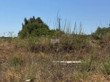 Terreno para Venda em Lagos (São Sebastião e Santa Maria)