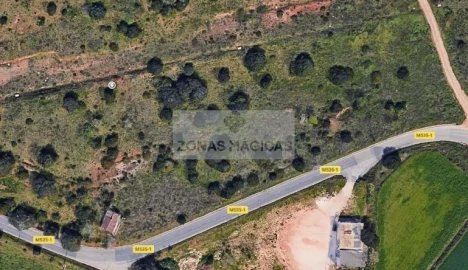 Terreno para Venda em Lagos (São Sebastião e Santa Maria)