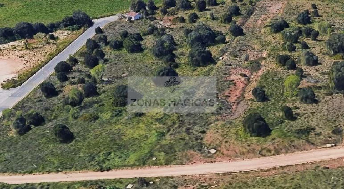 Terreno para Venda em Lagos (São Sebastião e Santa Maria) Foto 9