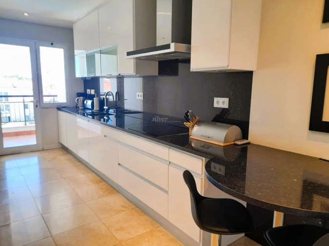 Apartamento T2 para Venda em Quarteira Foto 7