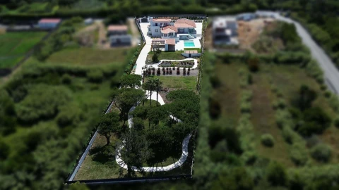 Moradia T6 para Venda em Colares
