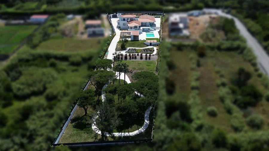 Moradia T6 para Venda em Colares Foto 2