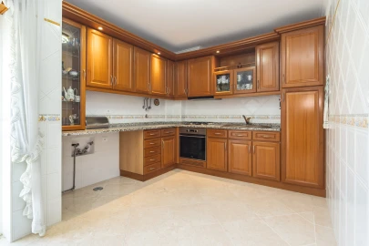 Apartamento T3 para Venda em Baixa da Banheira e Vale da Amoreira