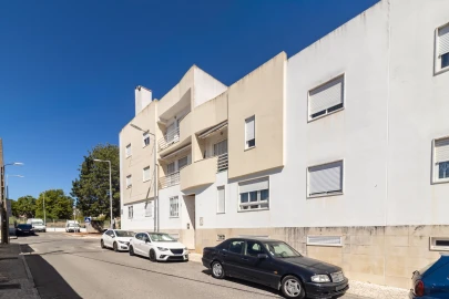 Apartamento T3 para Venda em Baixa da Banheira e Vale da Amoreira