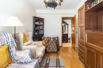 Apartamento T3 para Venda em Baixa da Banheira e Vale da Amoreira