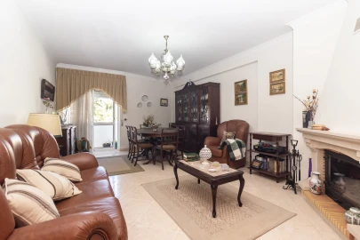 Apartamento T3 para Venda em Baixa da Banheira e Vale da Amoreira